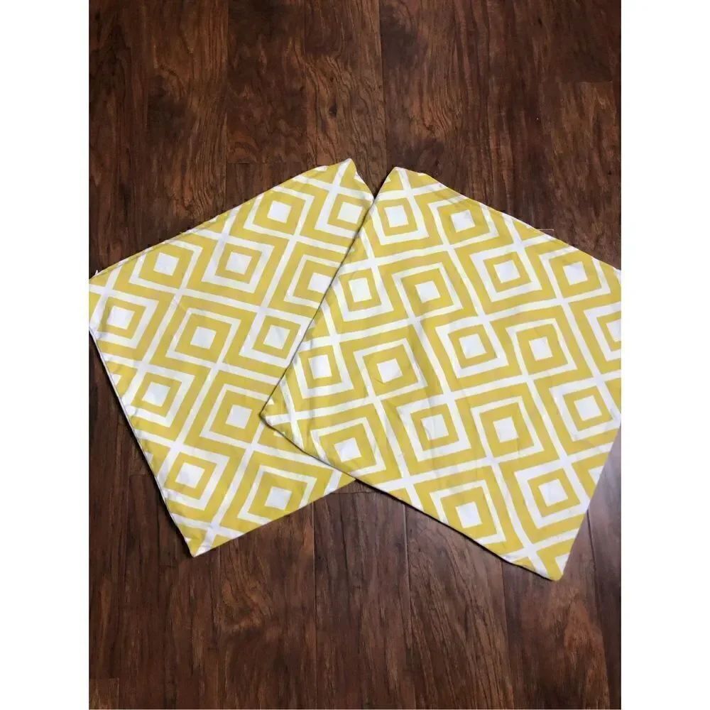 Throw Pillow Cover Sham Case   18”x 18” Yellow & White